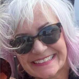 Meet your Posher, Carrie